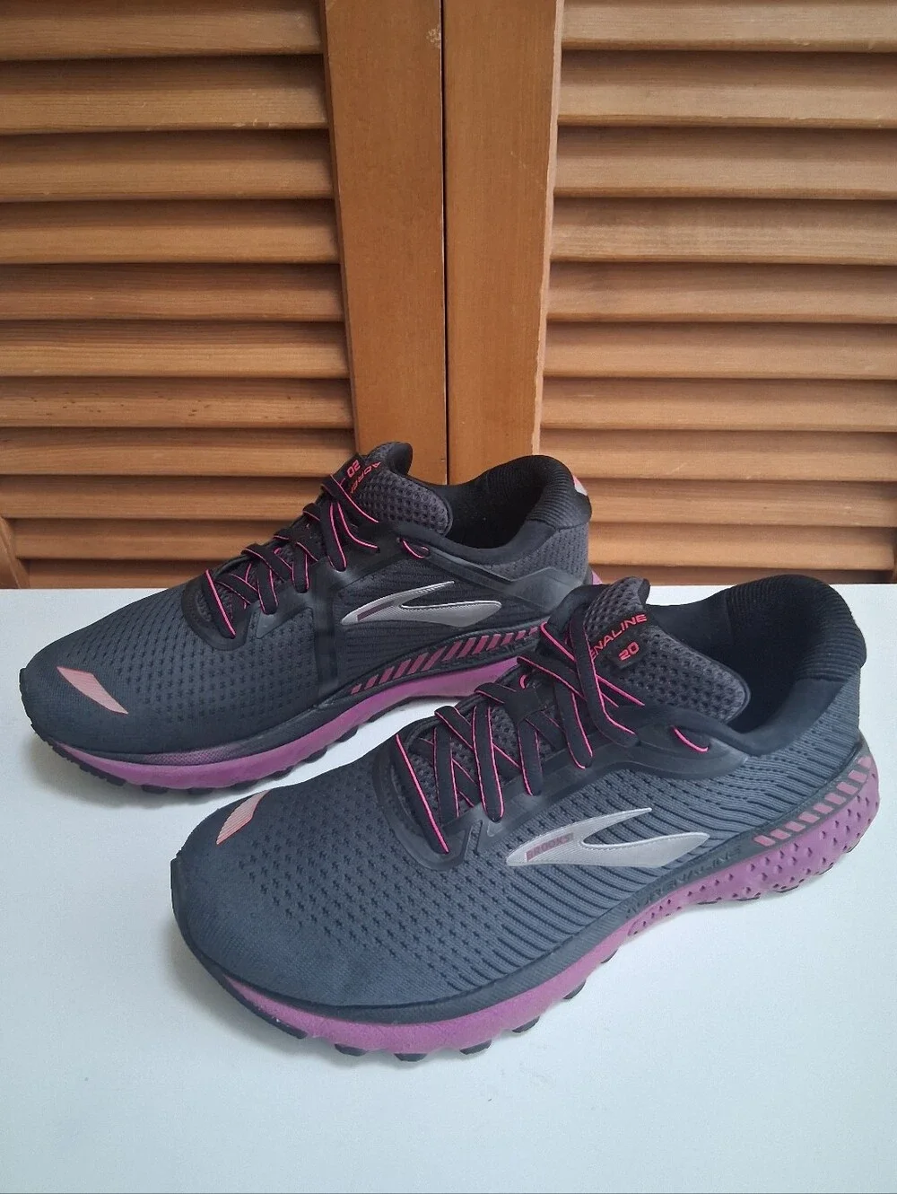 Brooks Adrenaline GTS 20 Black Purple Running Shoes 1202961B062 Women's Size 8.5